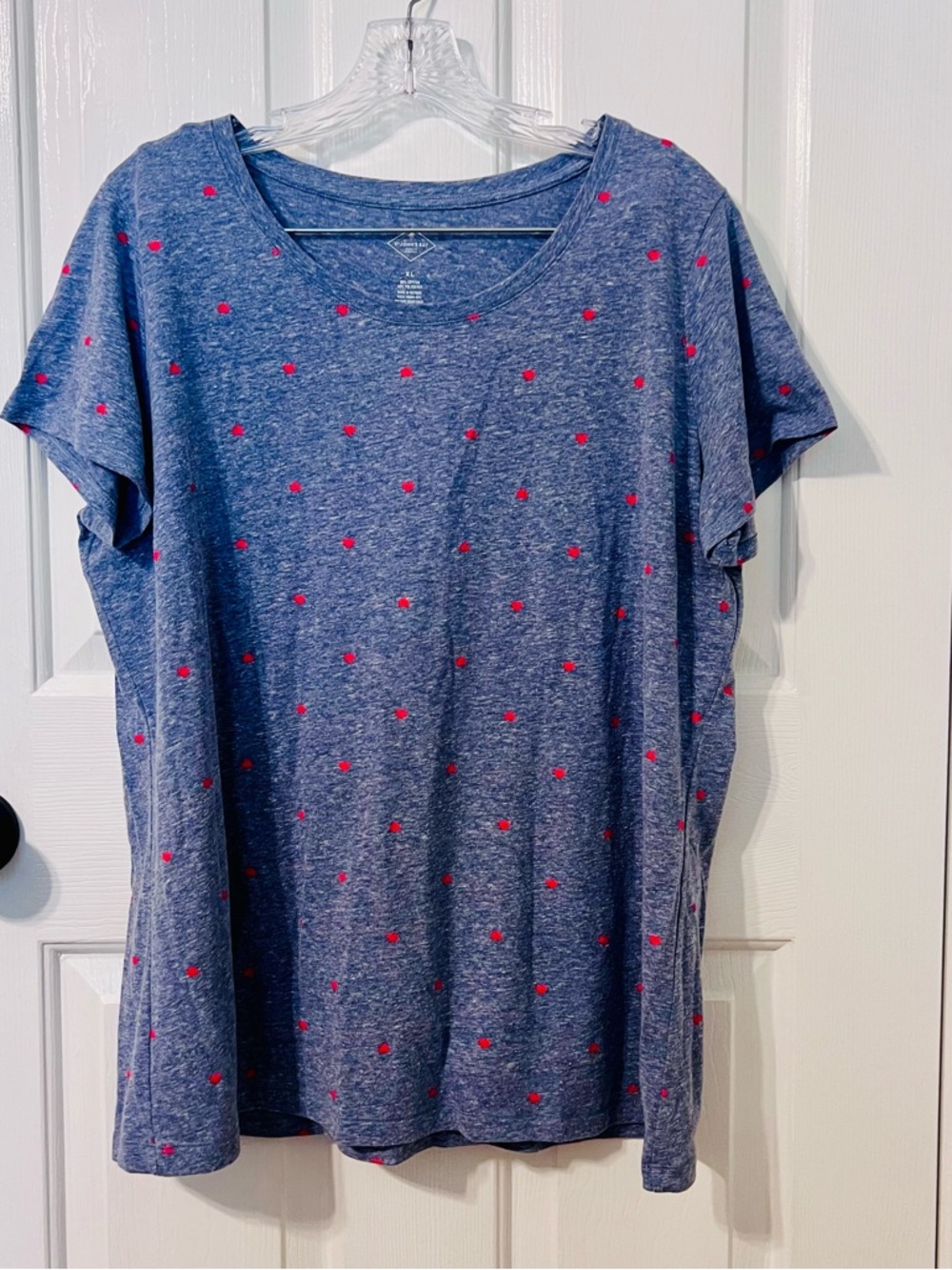 St. John's Bay Heather Blue Tee with Heart Shaped Accent Dots Sz XL